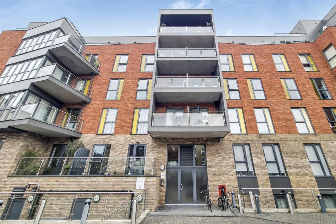 Luxury 2 Bed 2 Bath With Balcony New Build Apartment *South Central London* Εξωτερικό φωτογραφία